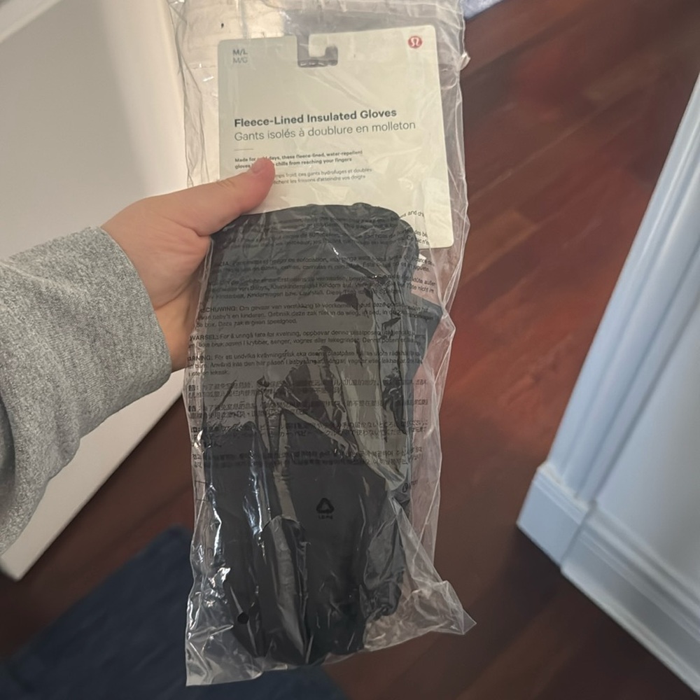 Lululemon fleece gloves size M/L
